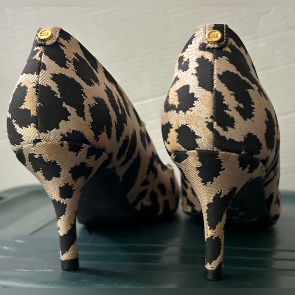 Cole Haan W27662 Leopard Print Women's Heels Size 6.5 - Picture 3 of 9